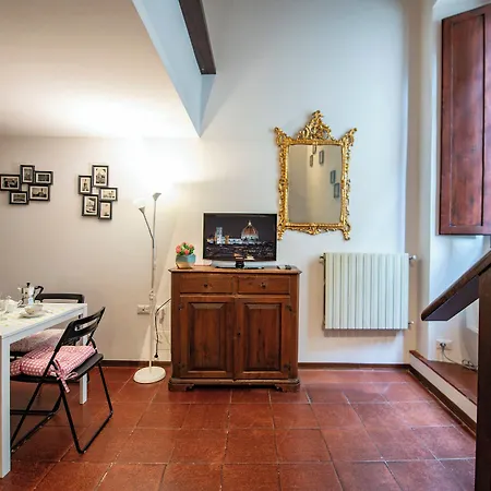 Mamo - Borgo San Jacopo * Florenz